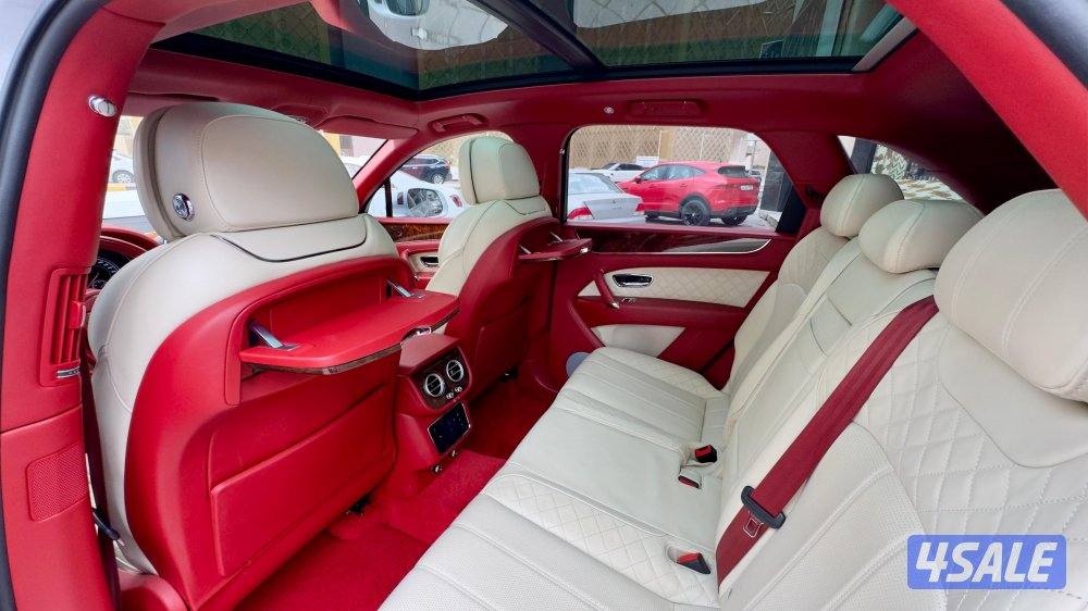 بنتلي بنتايجا V,12/ موديل 2017/ عداد 96 ألف/ فل أبشن10