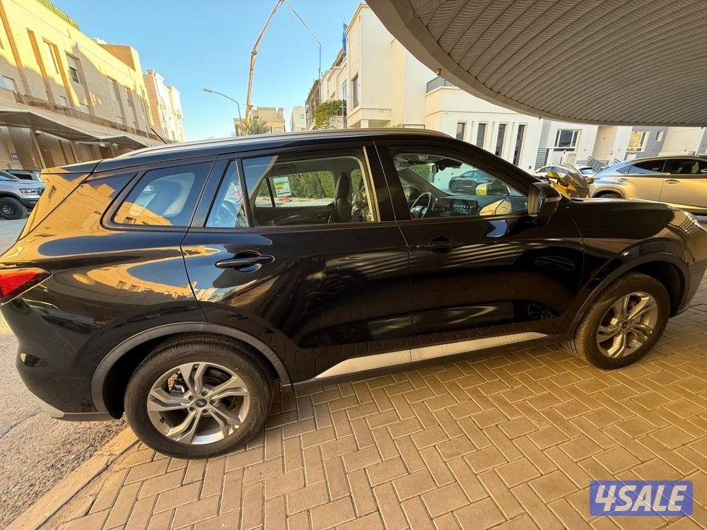 للبيع جيب فورد تيروتري مديل ٢٠٢٤ ماشي 7900 كم شرط الفحص السياره3