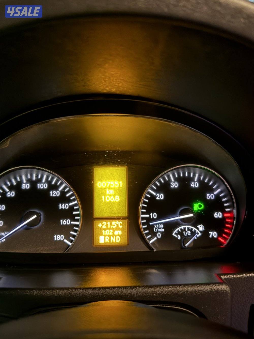 للبيع باص مرسيدس 2017 بحالة الوكالة4