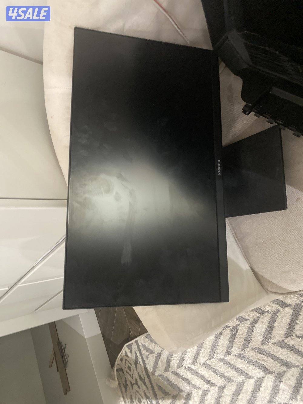 شاشتين وحده مكسوره الشاشه وحده لا0