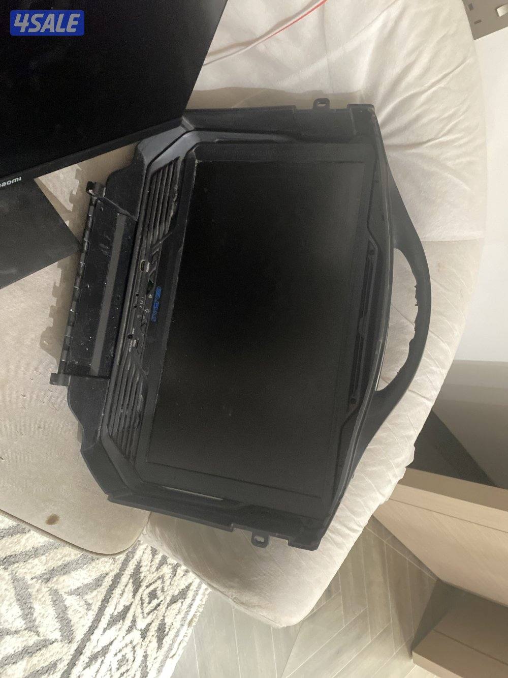 شاشتين وحده مكسوره الشاشه وحده لا2