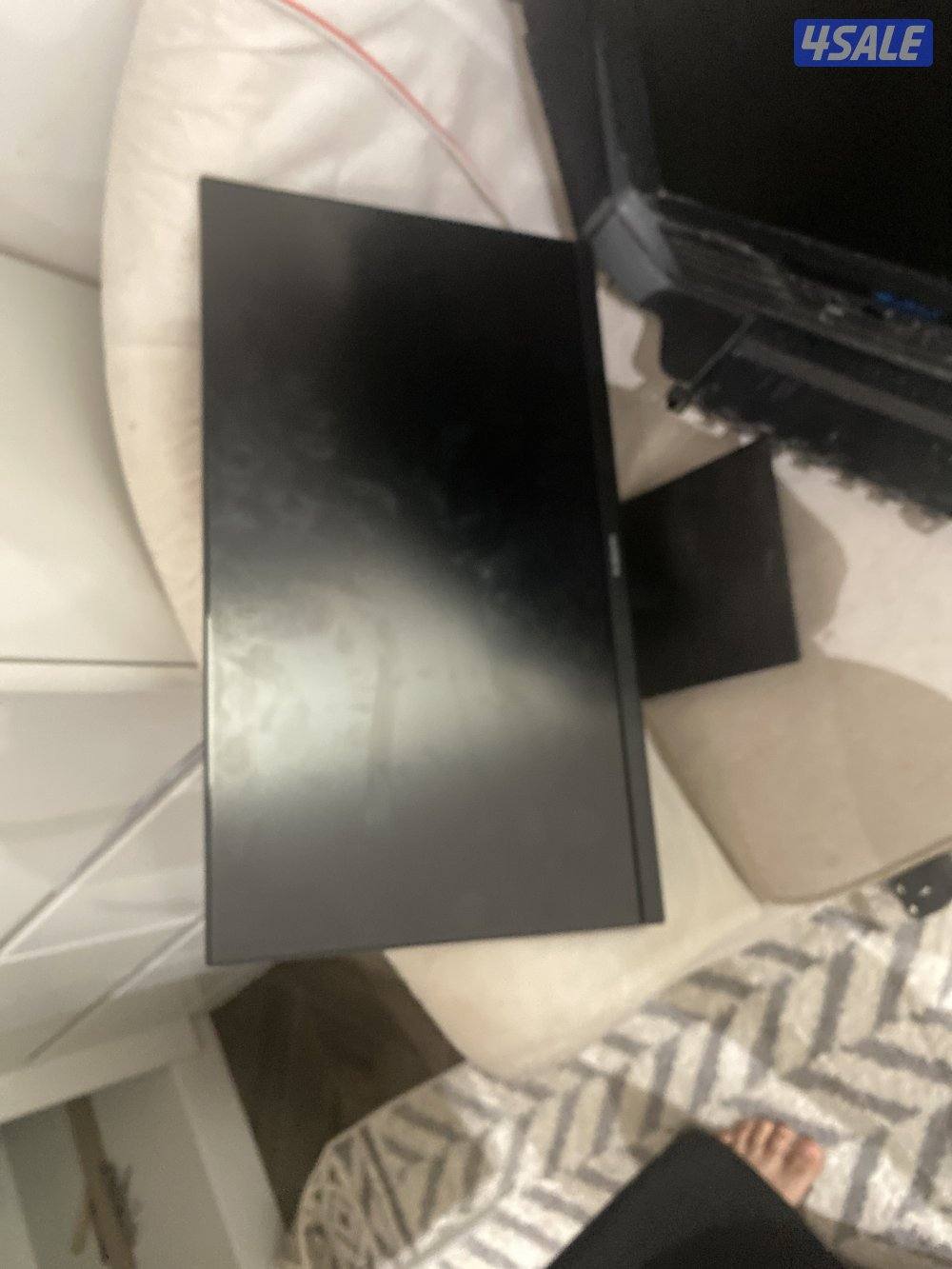 شاشتين وحده مكسوره الشاشه وحده لا4