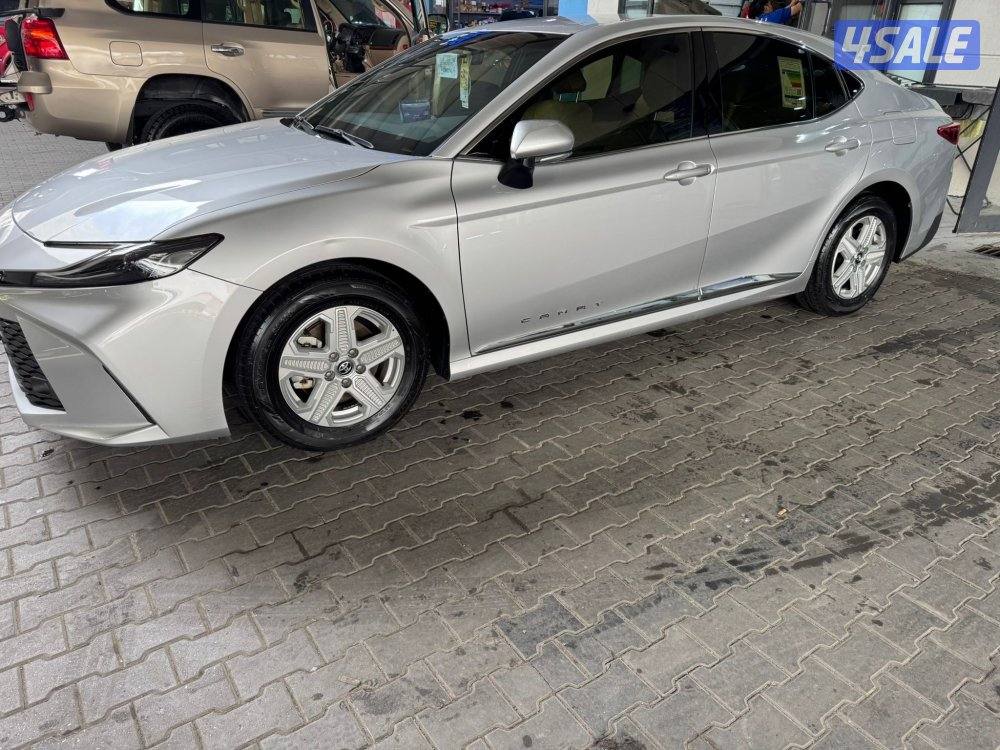 للبيع تيوتا كامري ٢٠٢٥1