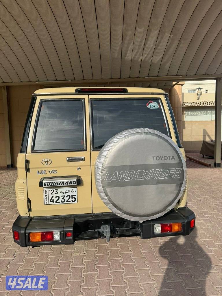 للبيع سارة جيب لاند كروزر ممشي 200004