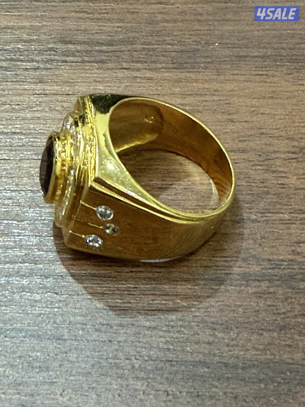 للبيع عدد 50 خاتم لون ذهبي وزنه 17 غرام مع حجر باللوان1