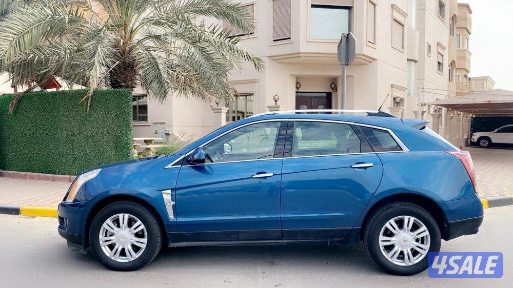 للبيع : جيب كاديلاك SRX  موديل 2010 وارد الغانم عداد 120 بحاله ممتازه0