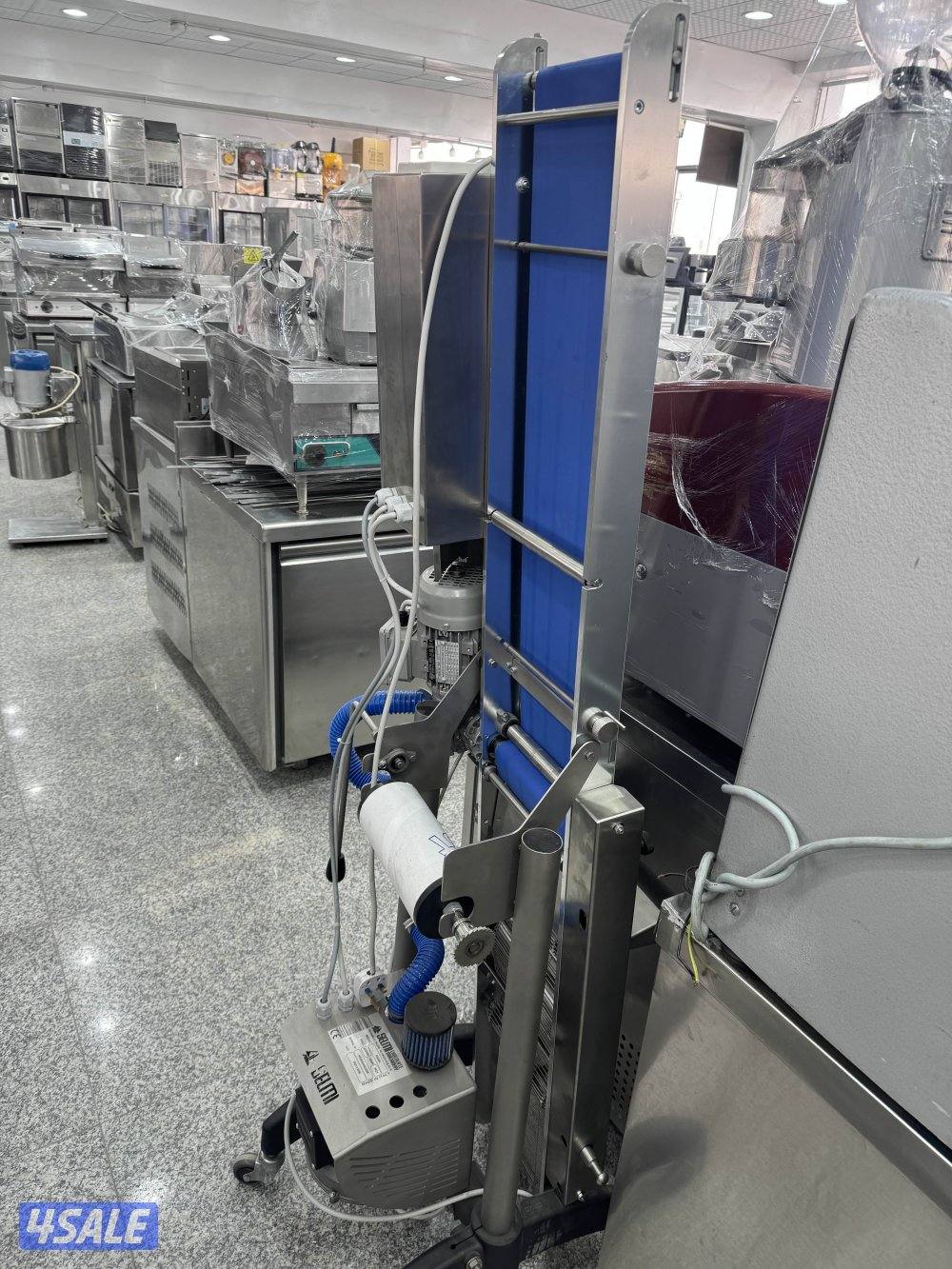 نبيع ونشتري جميع معدات المطآعم والمطابخ والفنادق وغيرها بافضل الاسعار1