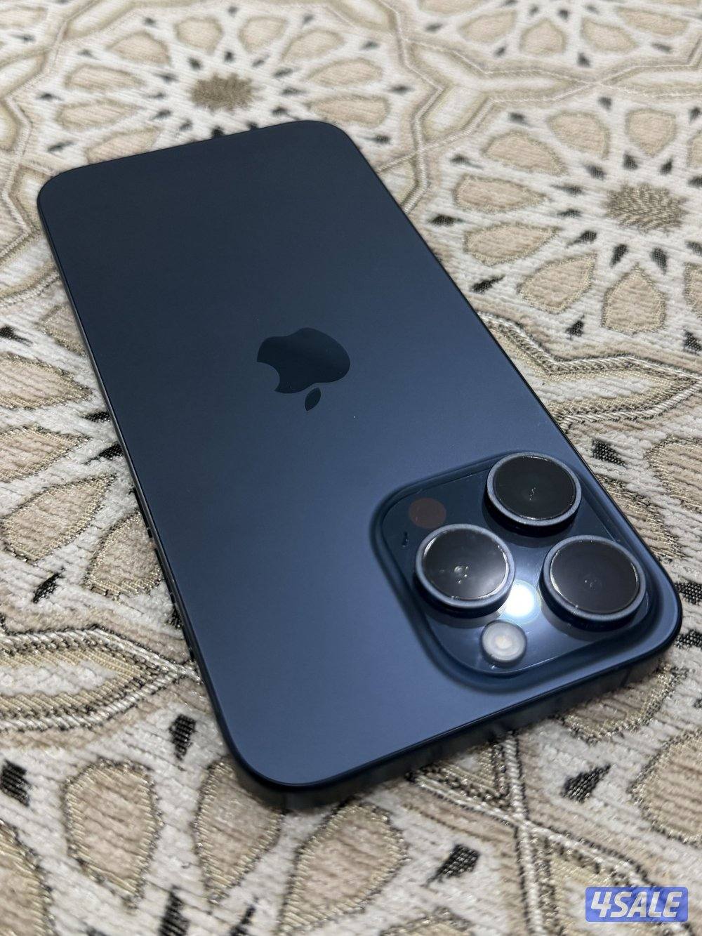للبيع ايفون 15 pro max 256G midnight0