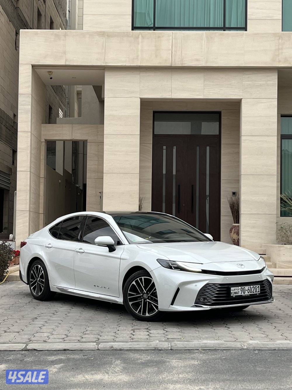 للبيع تويوتا كامري موديل 20251