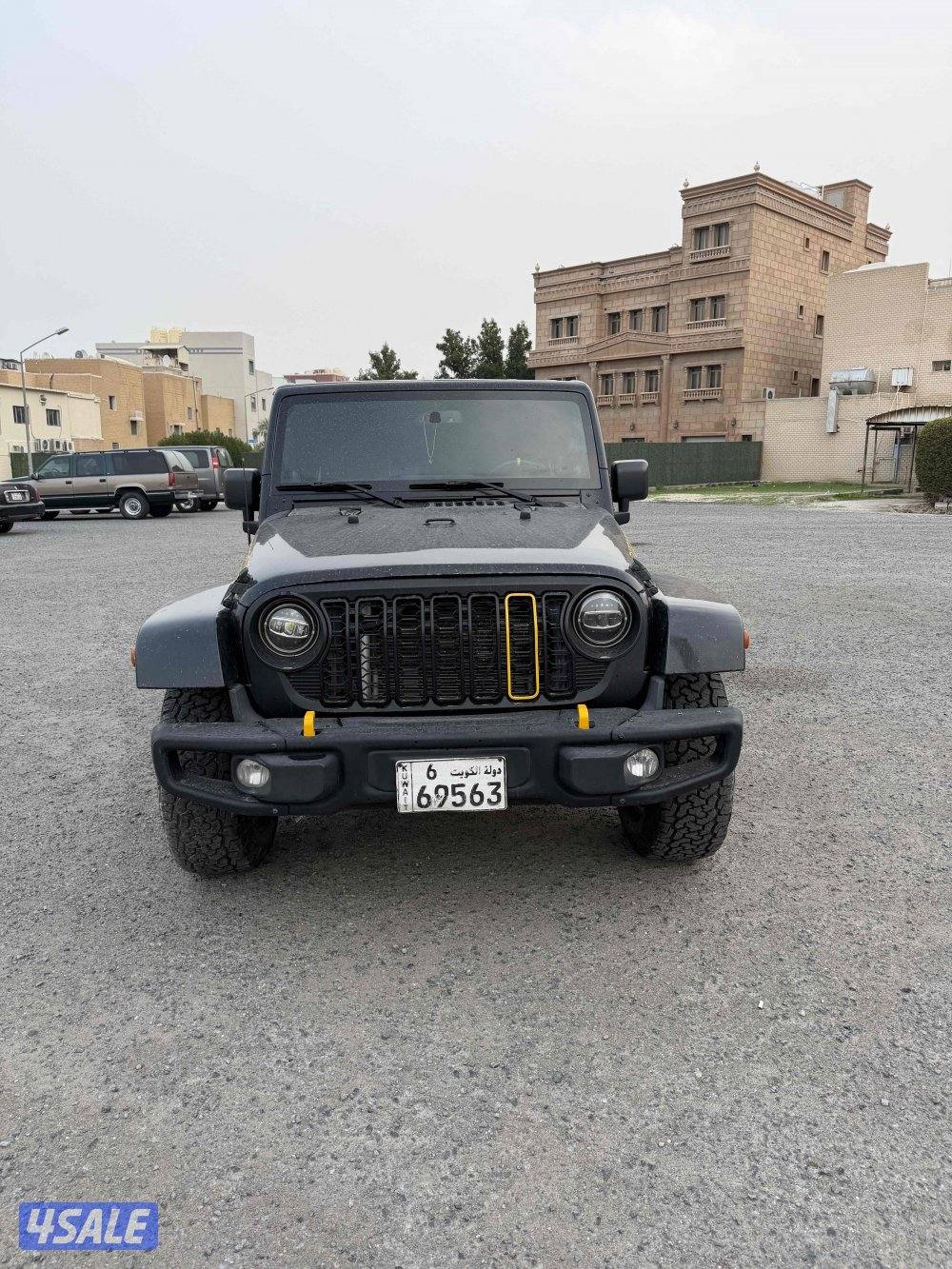 للبيع جيب رانجلر 20131