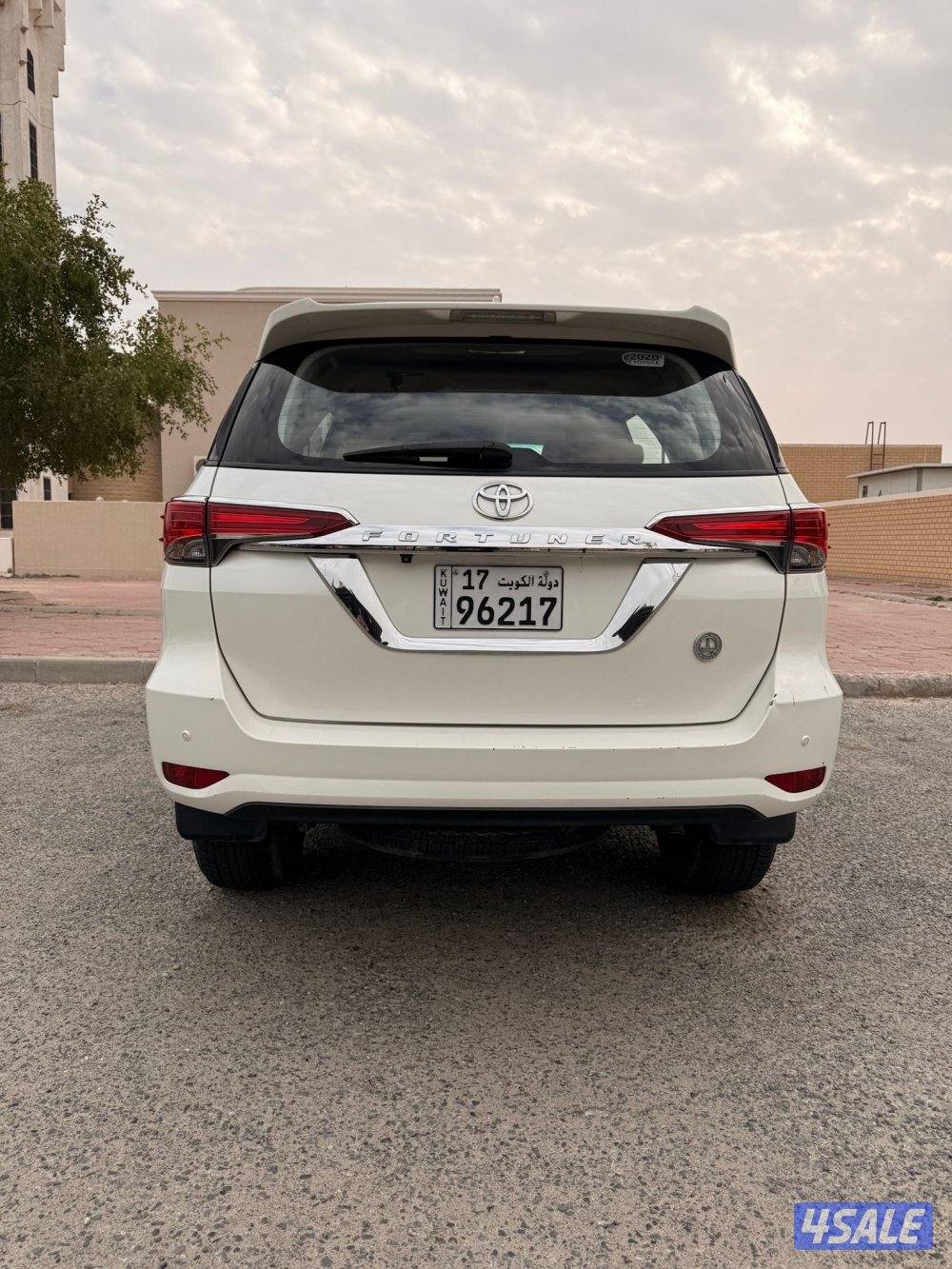 للبيع فورتنر موديل ٢٠٢٠ ممشا الموتر ٣١ الف3