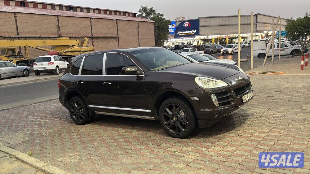 Porsche cayenne S 8 cylinder2