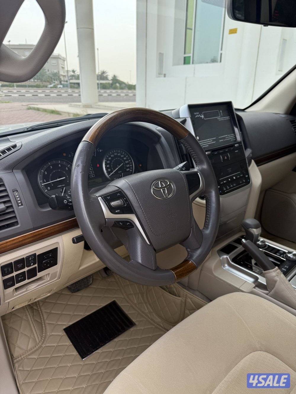 لاندكروز 2018 عداد 130 .10