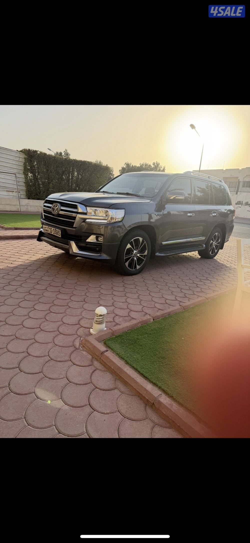 لاند كروزر VXR20101