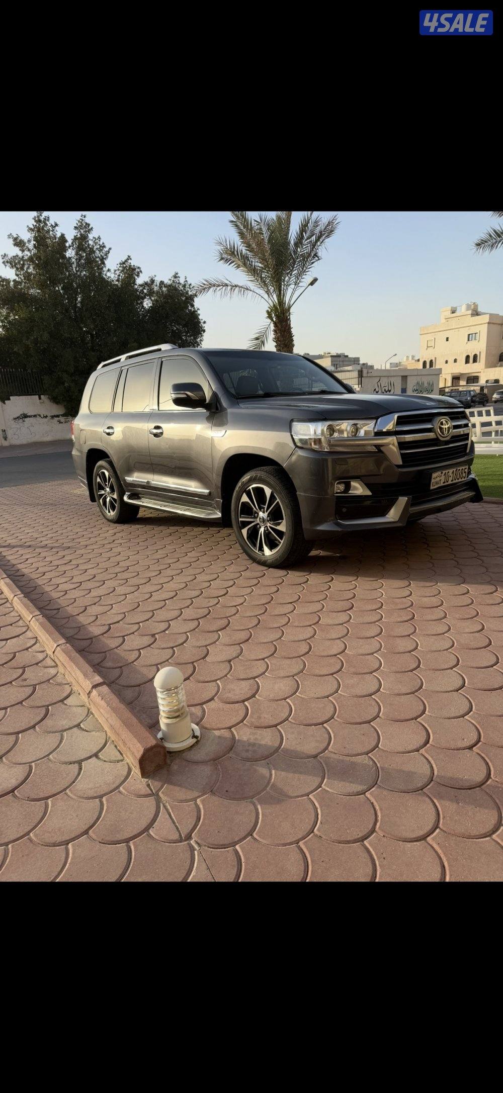 لاند كروزر VXR20102