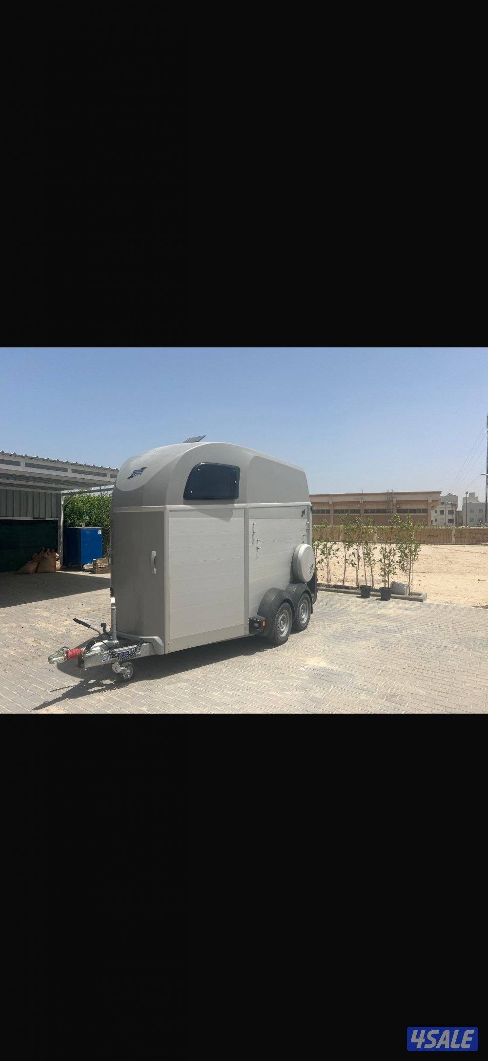 للبيع عربانة ايفورويليام HB506 تصلح لجميع أنواع الخيل0