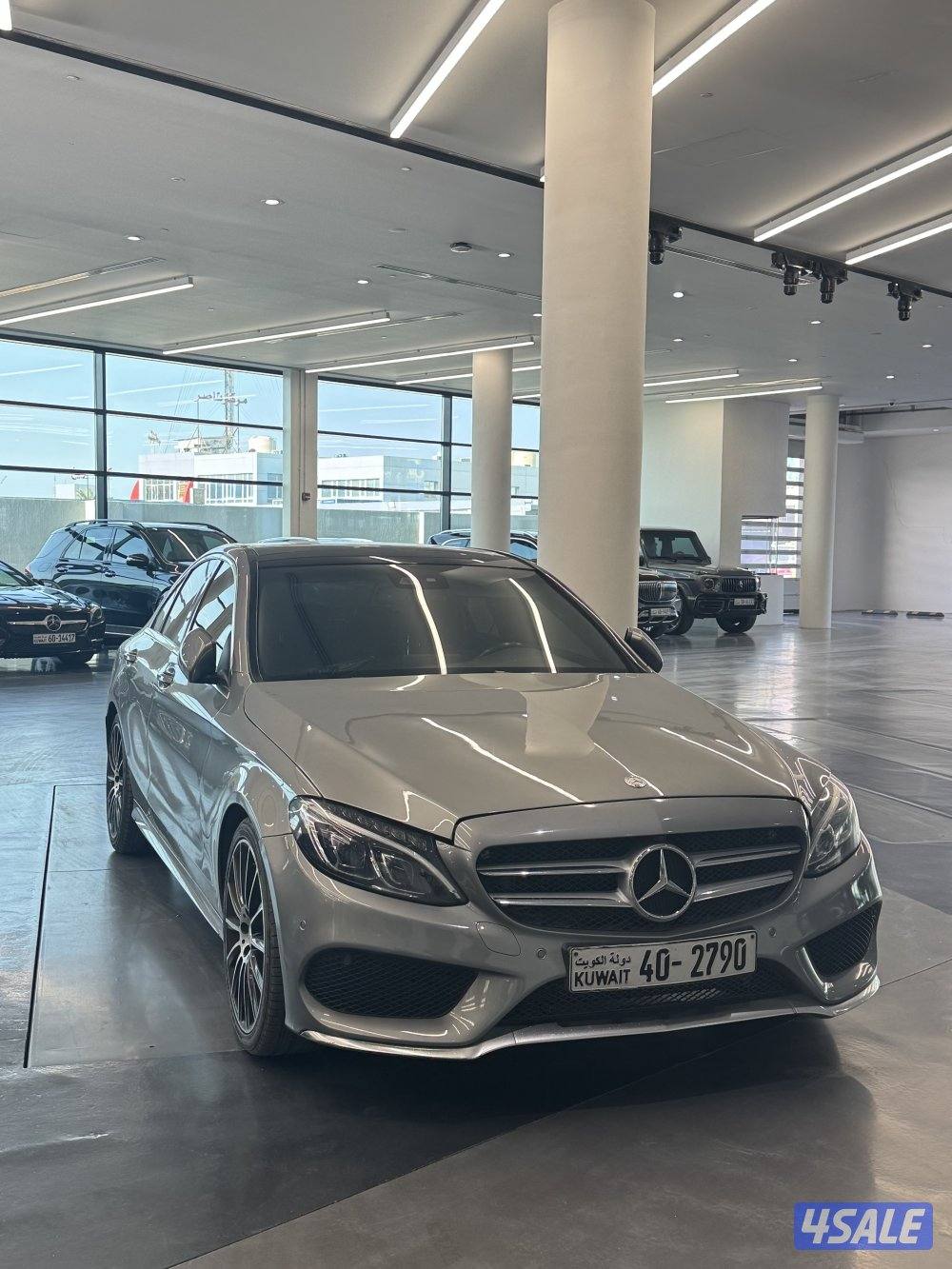 للبيع مرسيدس C2001