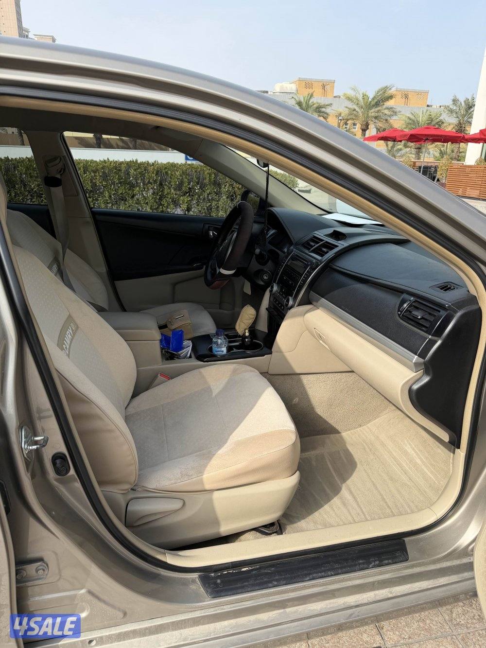 للبيع كامري ٢٠١٥ ذهبي1