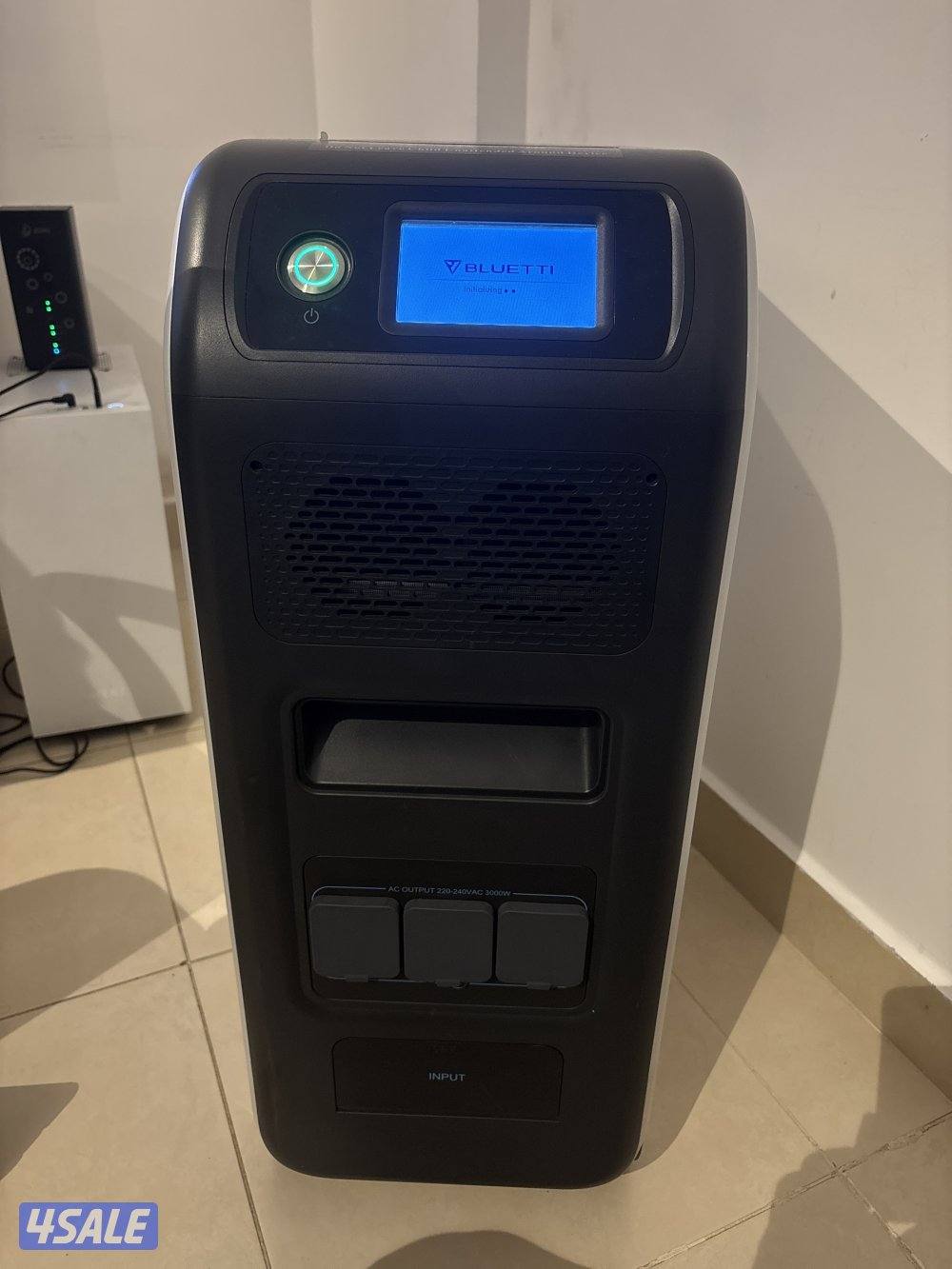 للبيع بطاريه  BLUETTI  قوه 3000 w0