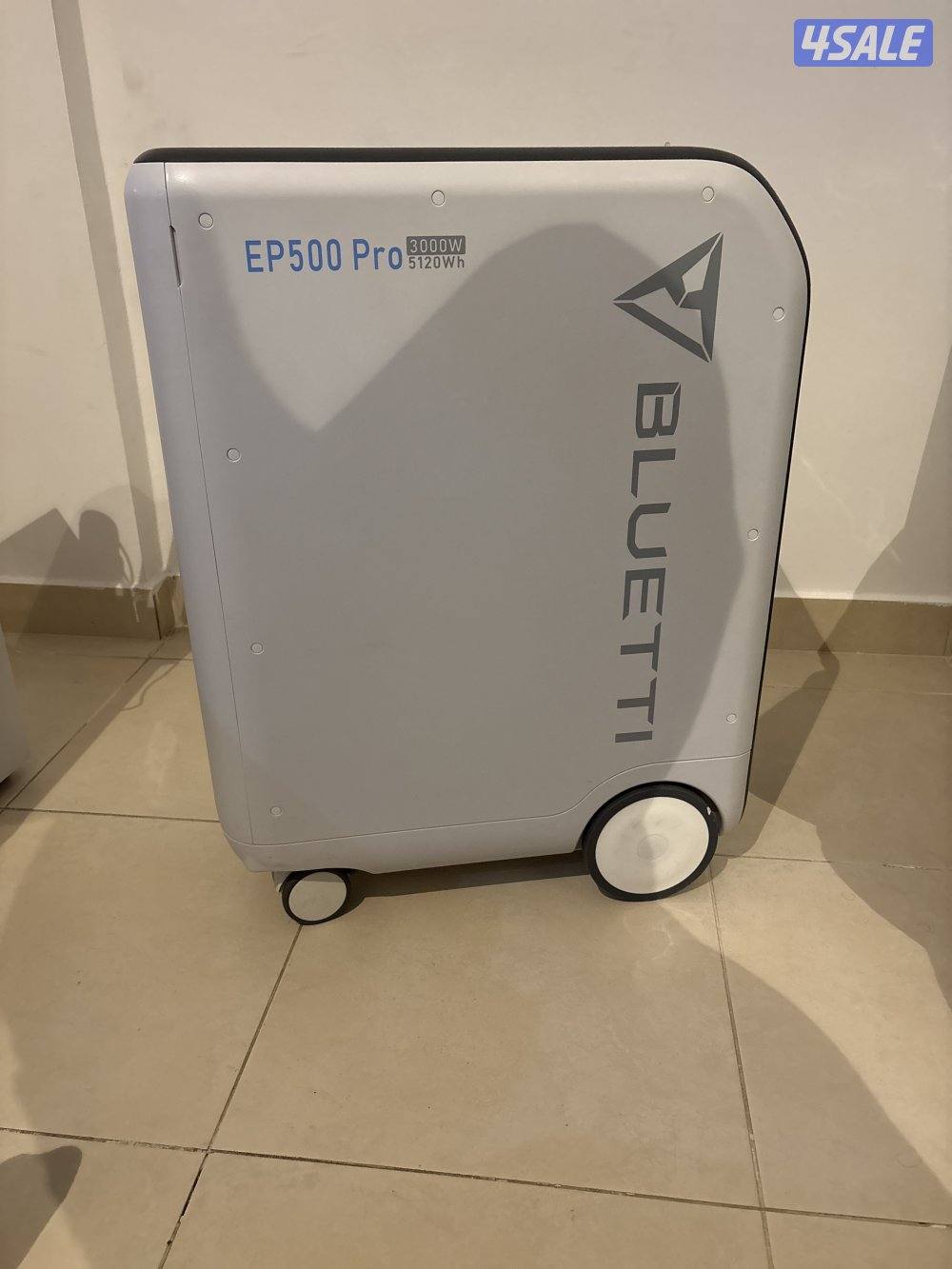 للبيع بطاريه  BLUETTI  قوه 3000 w1