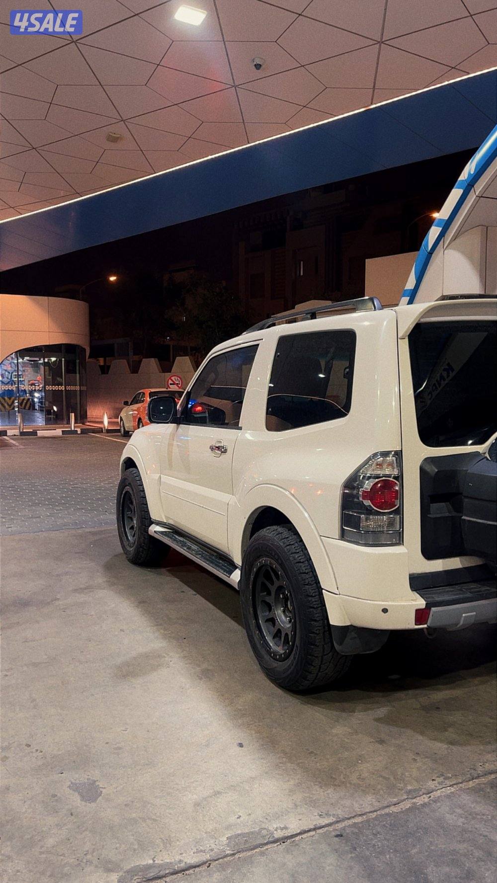 ميتسوبيشي باجيرو سبورت1