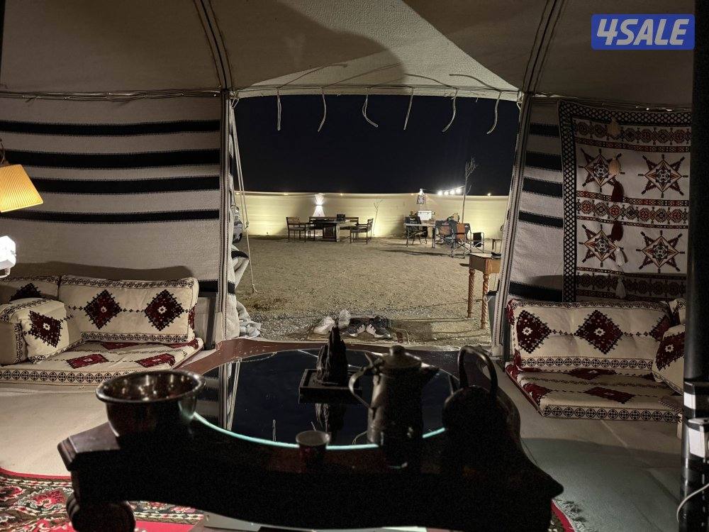 مخيم مكانه هادي ومرتب مقابل ستاربكس جبد10