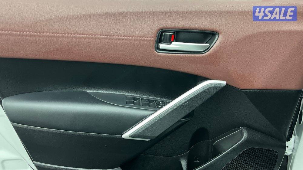 TOYOTA COROLLA 23CSUV-PL10