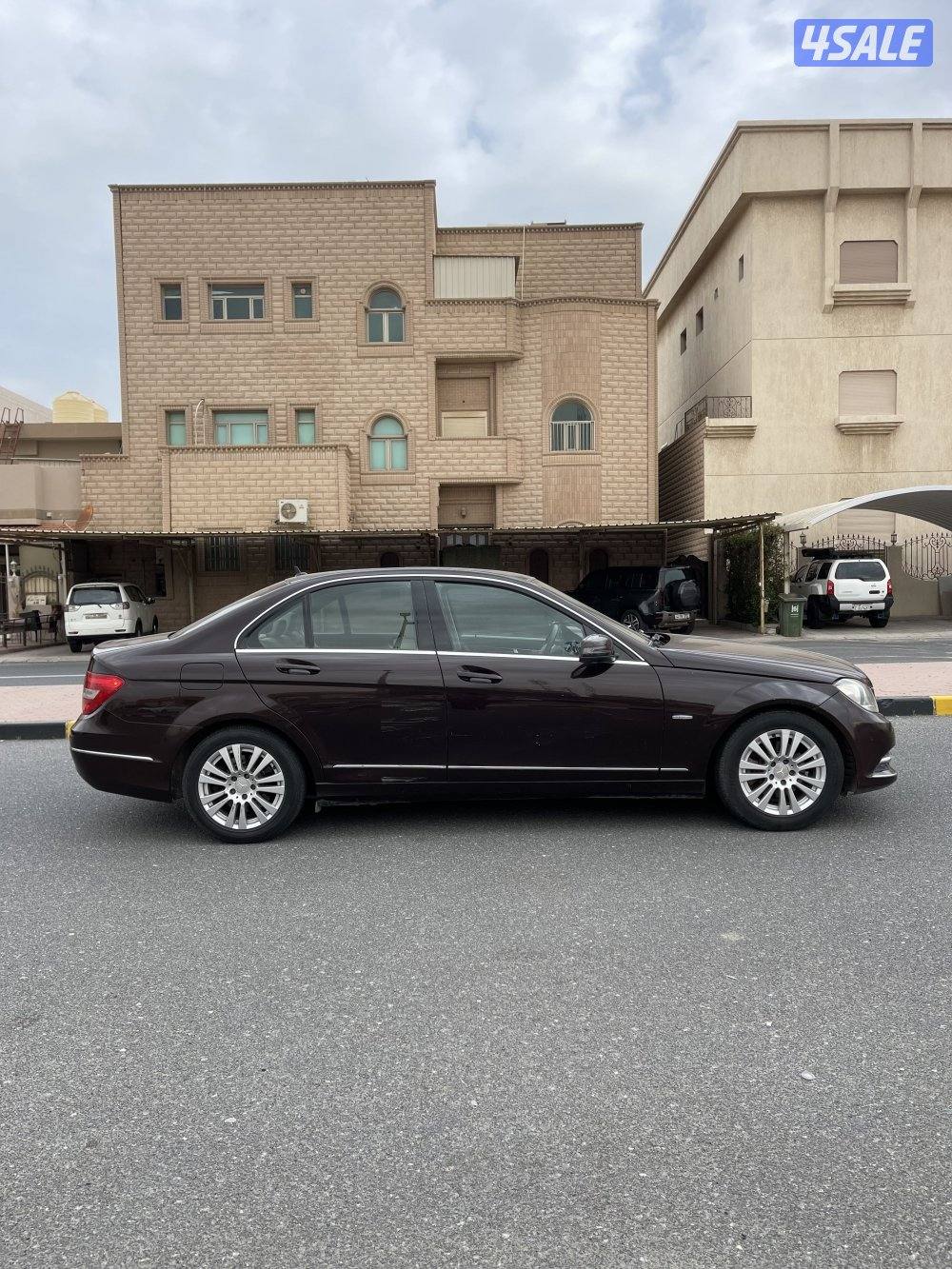 للبيع 2012 بحاله جيده2