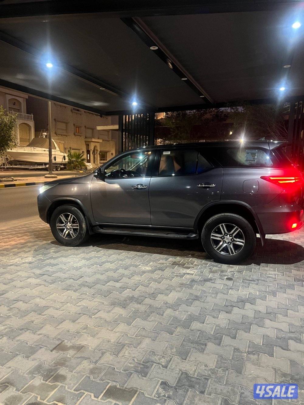 للبيع فورتنر1