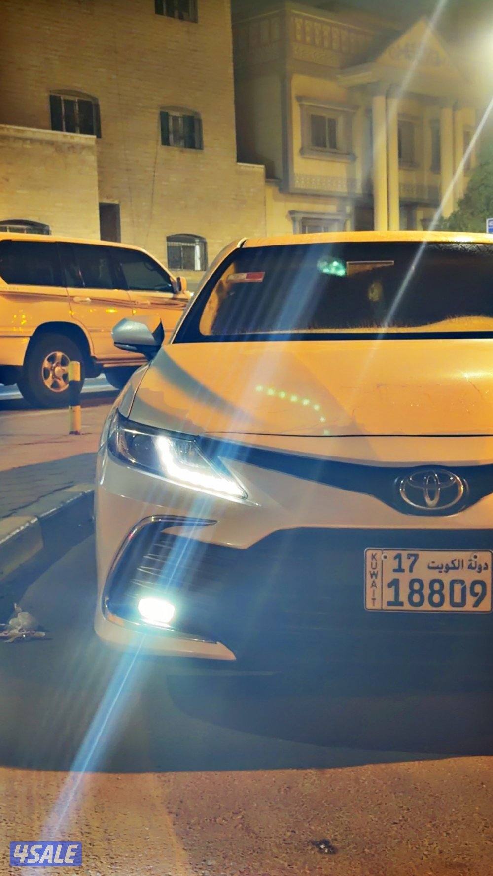 كامري ٢٠٢٠ ابيض صدفي LE مطور رنقات وكاله0