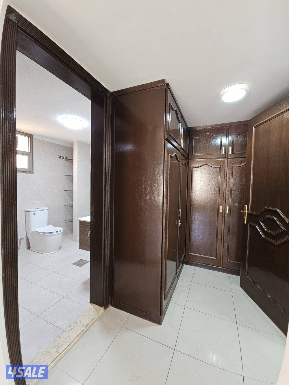 للايجار شقة روعة مساحه كبيرة بالنزهة ق٢10