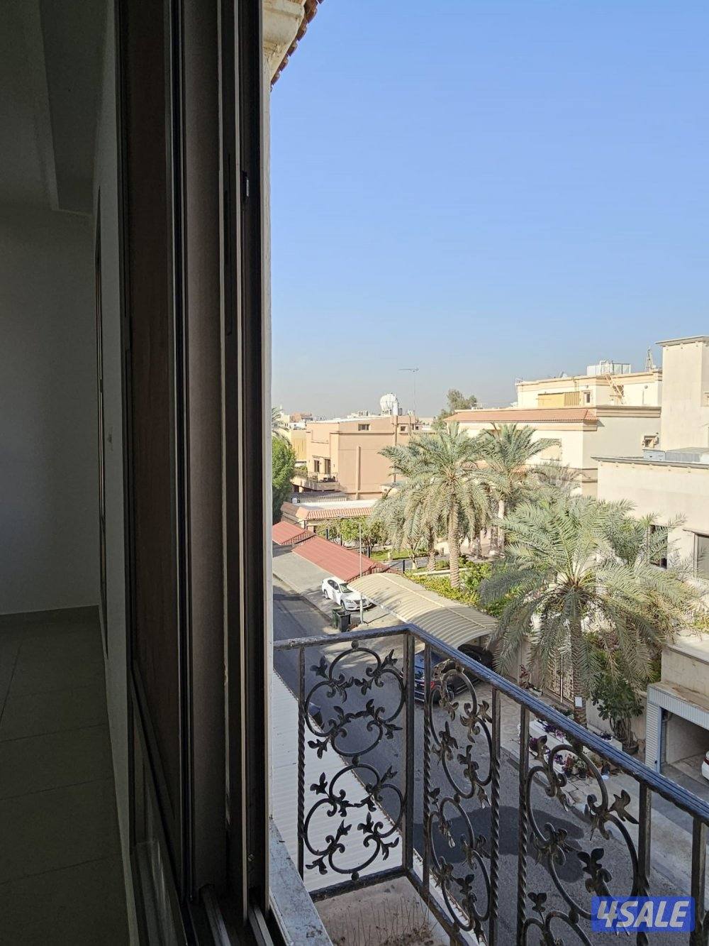 للايجار شقة روعة مساحه كبيرة بالنزهة ق٢13