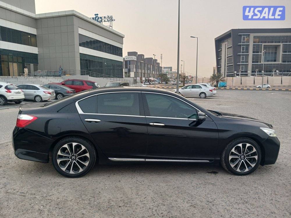 هوندا اكورد سبورت موديل 20163