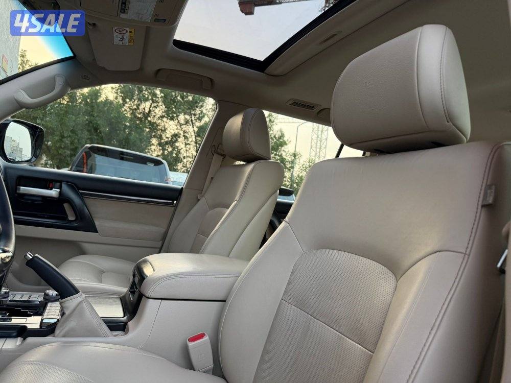 LAND CRUISER GRAND TOURING GXR V8 _2020 صبغ الوكالة8
