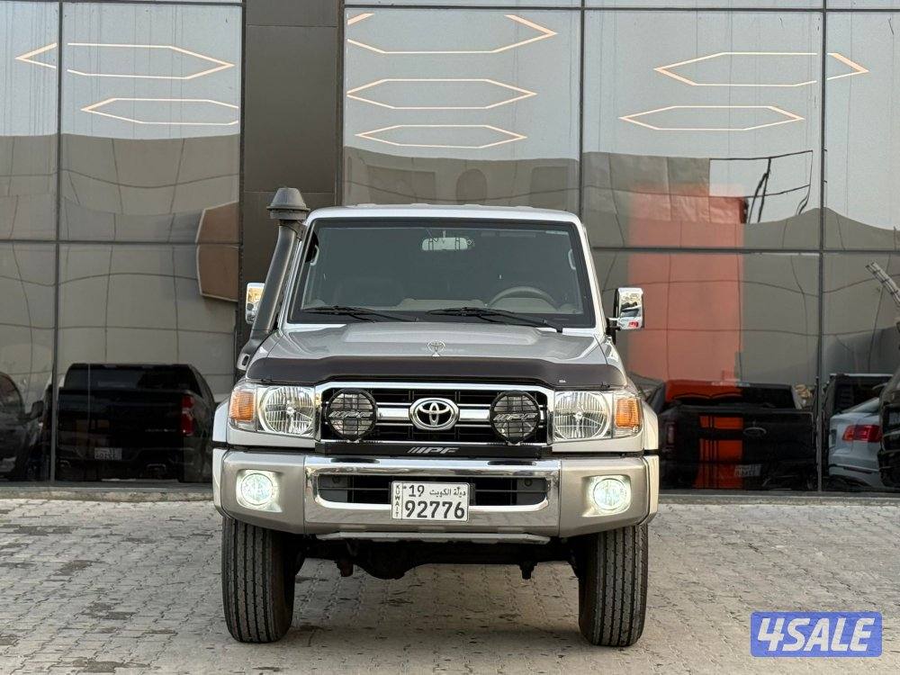 LAND CRUISER LX 4WD V6 _2021 صبغ الوكالة2
