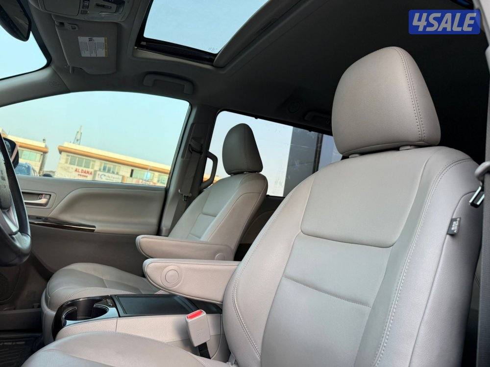 TOYOTA SIENNA XLE _2020 عداد 25 الف فقط8
