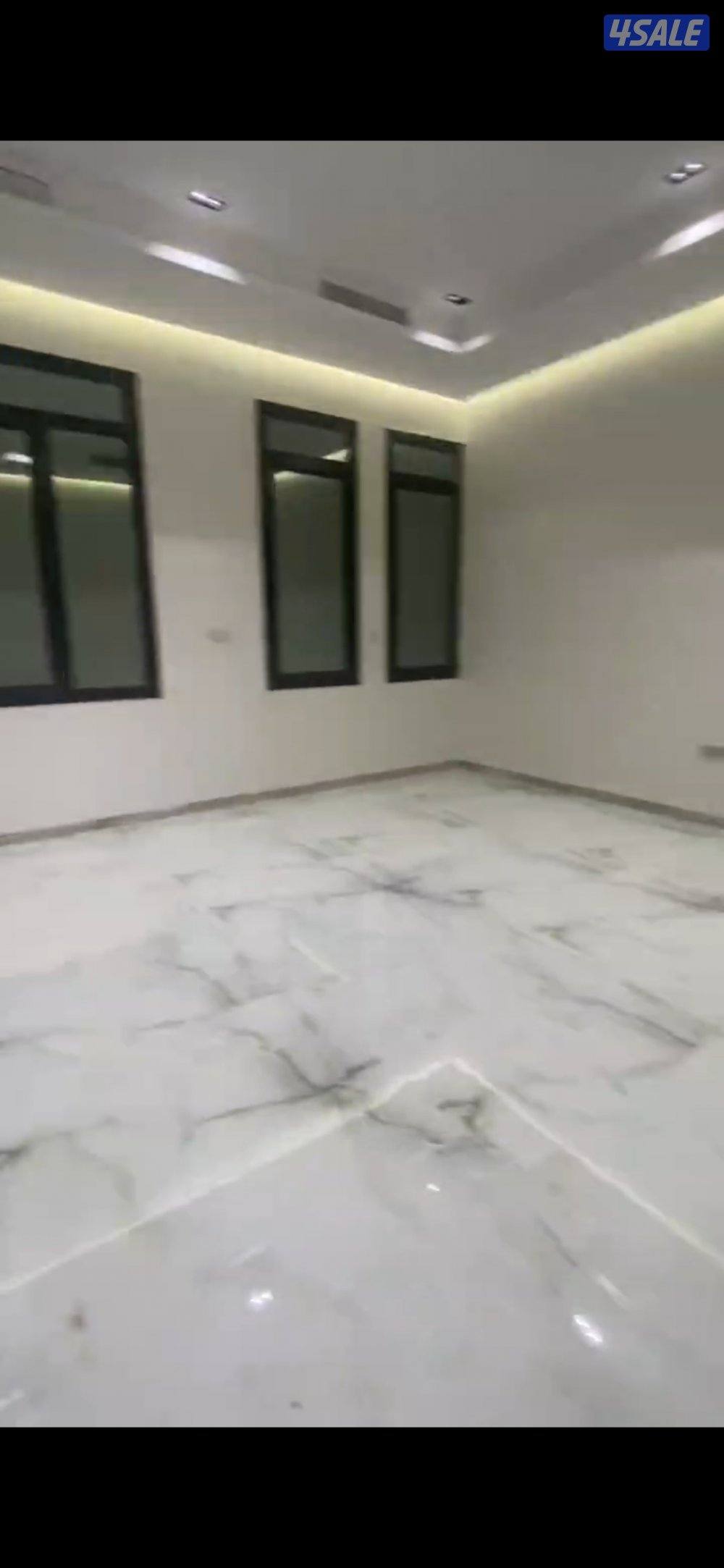 دوبلكس كبير وشقه في السرداب غرفه وصاله وحمامين مطبخ1