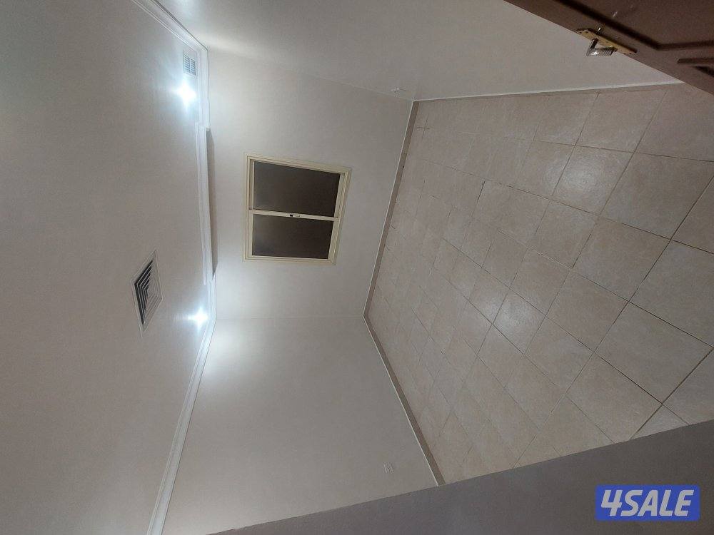 للايجار شقه في فهد الاحمد 3 غرف صاله مطبخ مساحات واسعه جدا4