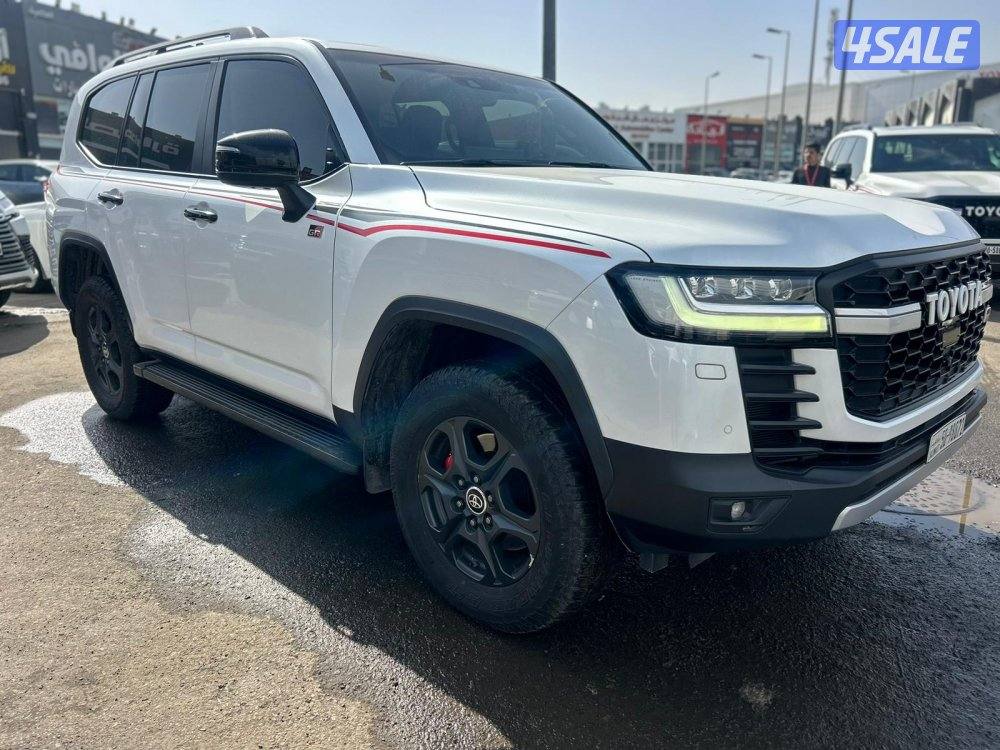 لاند كروزر GR .SPORT   twin turbo .V6 موديل 2022 ماشى 121.000 k.m1