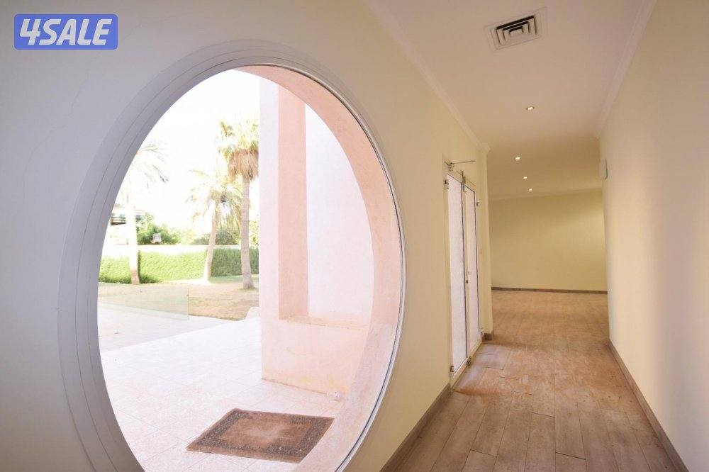 للإيجار فيلا في ابو الحصانية حديقة مع ديوانيه مع حمام سباحة1