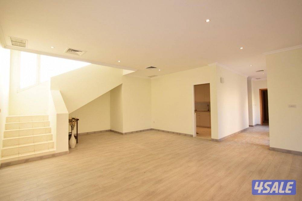 للإيجار فيلا في ابو الحصانية حديقة مع ديوانيه مع حمام سباحة5