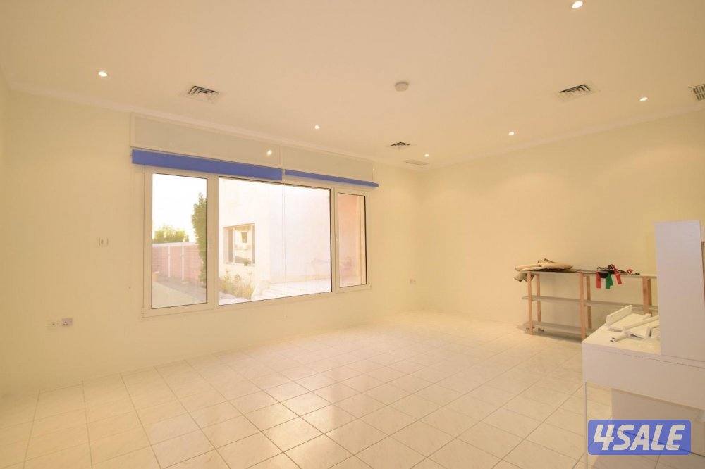 للإيجار فيلا في ابو الحصانية حديقة مع ديوانيه مع حمام سباحة9