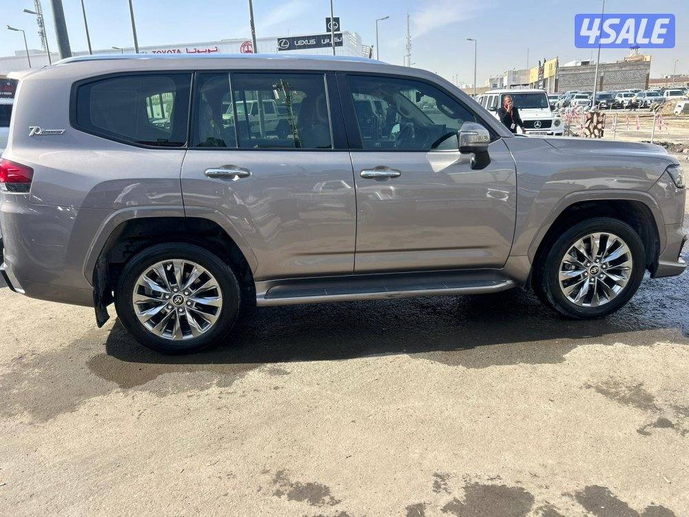 تويوتا لاند كروزر GX.R AEROs  twin turbo.V6 موديل 2022 ماشى 75.000 k.m2