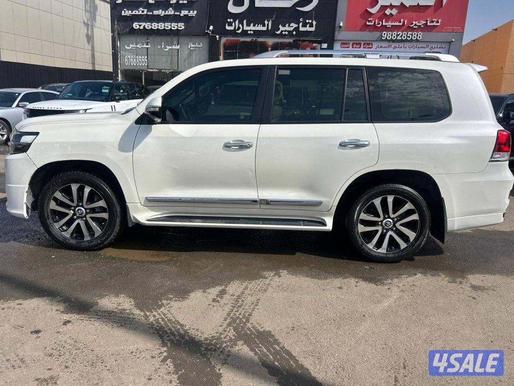 لاند كروزر GX.R-قراند تورينق .V8 موديل 2019 ماشى 271.000 k.m2
