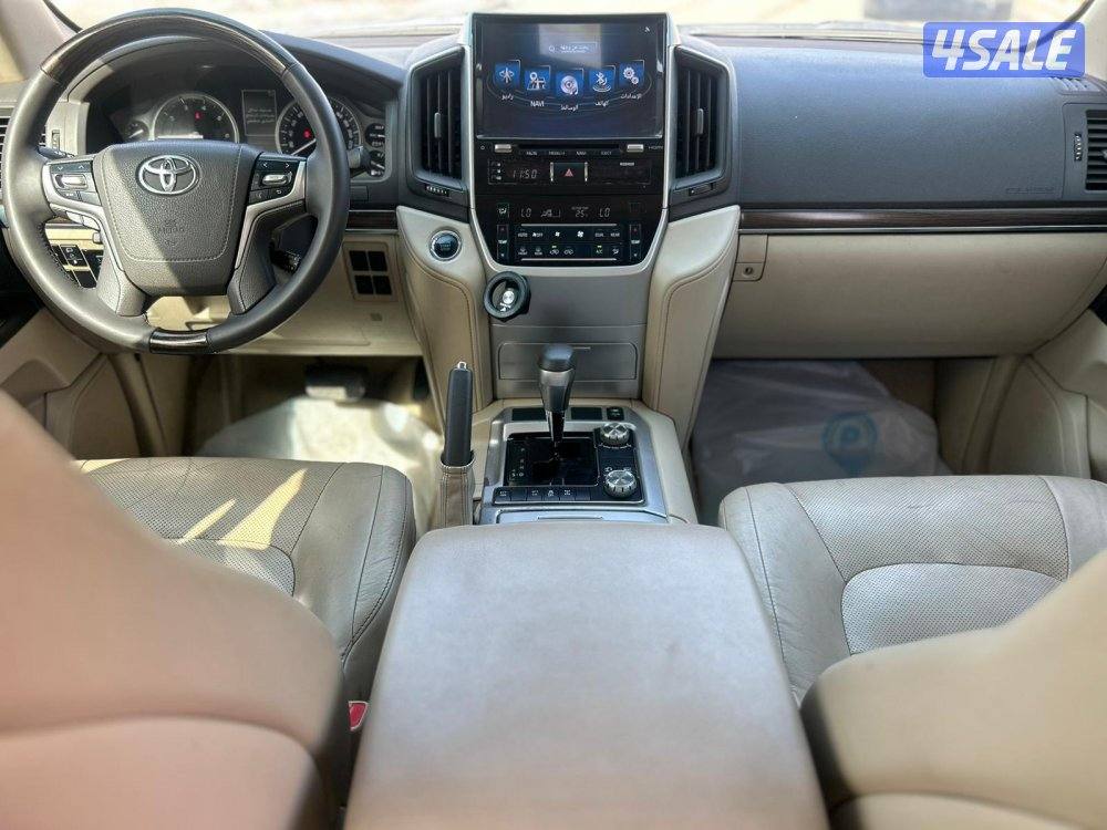 لاند كروزر GX.R-قراند تورينق .V8 موديل 2019 ماشى 271.000 k.m7