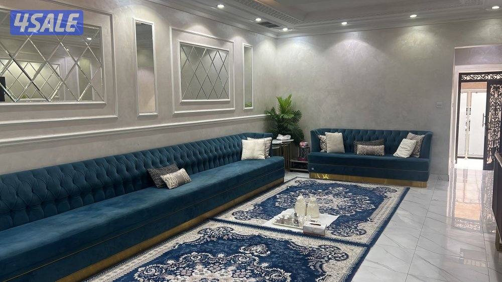 للبيع طقم 3 قطع القطعه الكبيره ٦ متر والقطع الصغار ٢ متر0