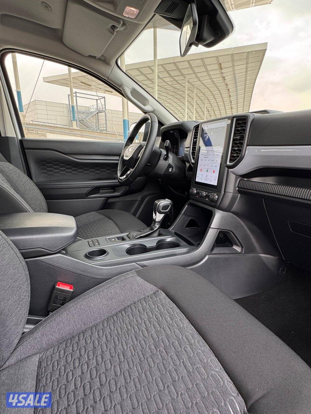 للبيع وانت فورد رنجر موديل 2024 الغانم صبغ الوكالة8