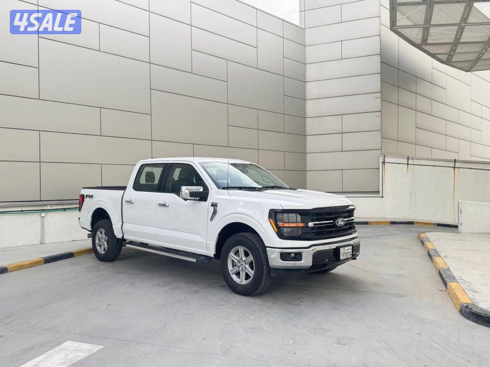 للبيع وانت فورد FX4  موديل 2024 الغانم صبغ الوكالة عداد 2 الف كم0