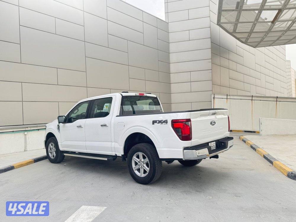 للبيع وانت فورد FX4  موديل 2024 الغانم صبغ الوكالة عداد 2 الف كم2