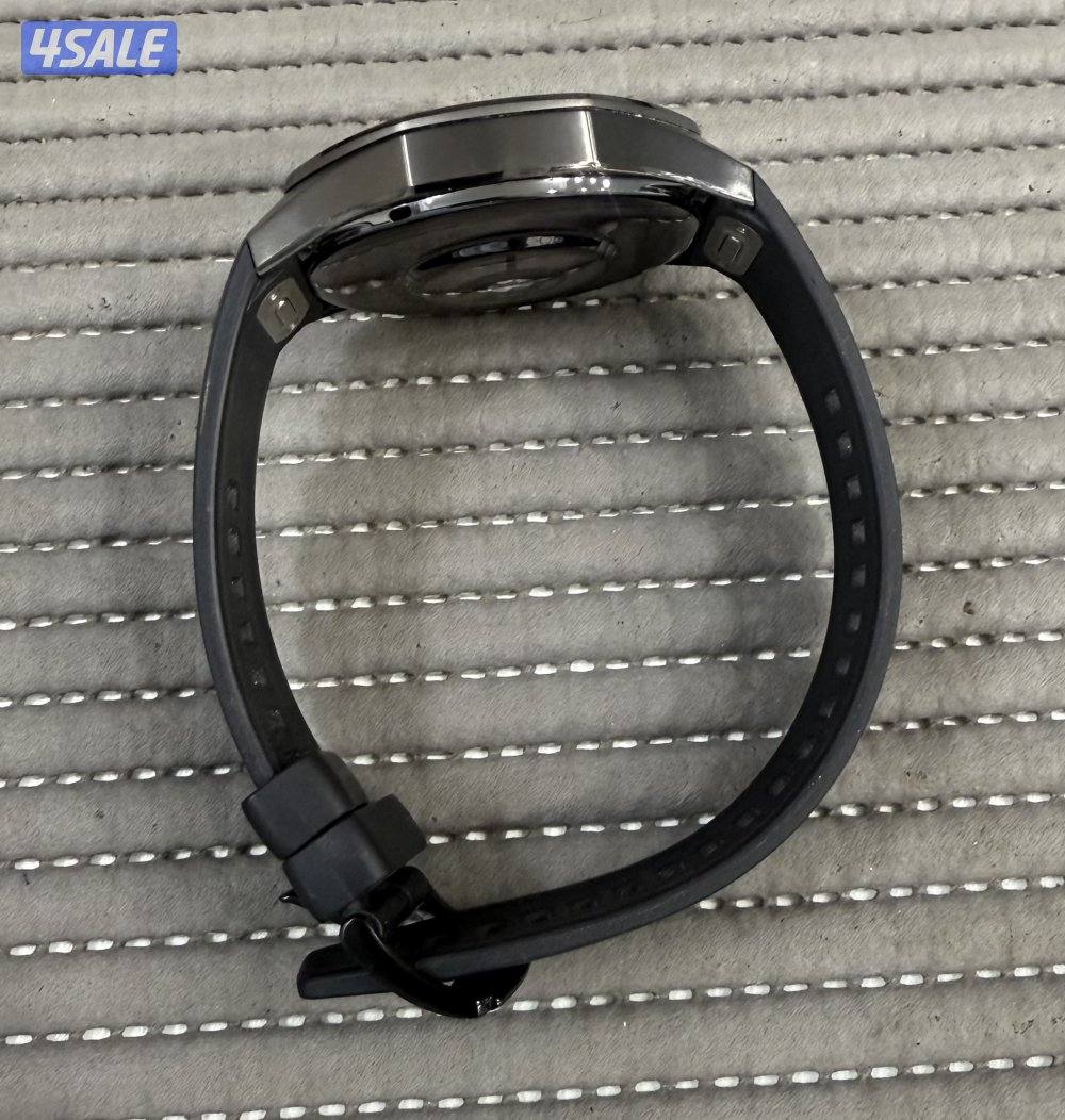 Huawei GT5 Pro 46MM  Smart Watch Black used.2